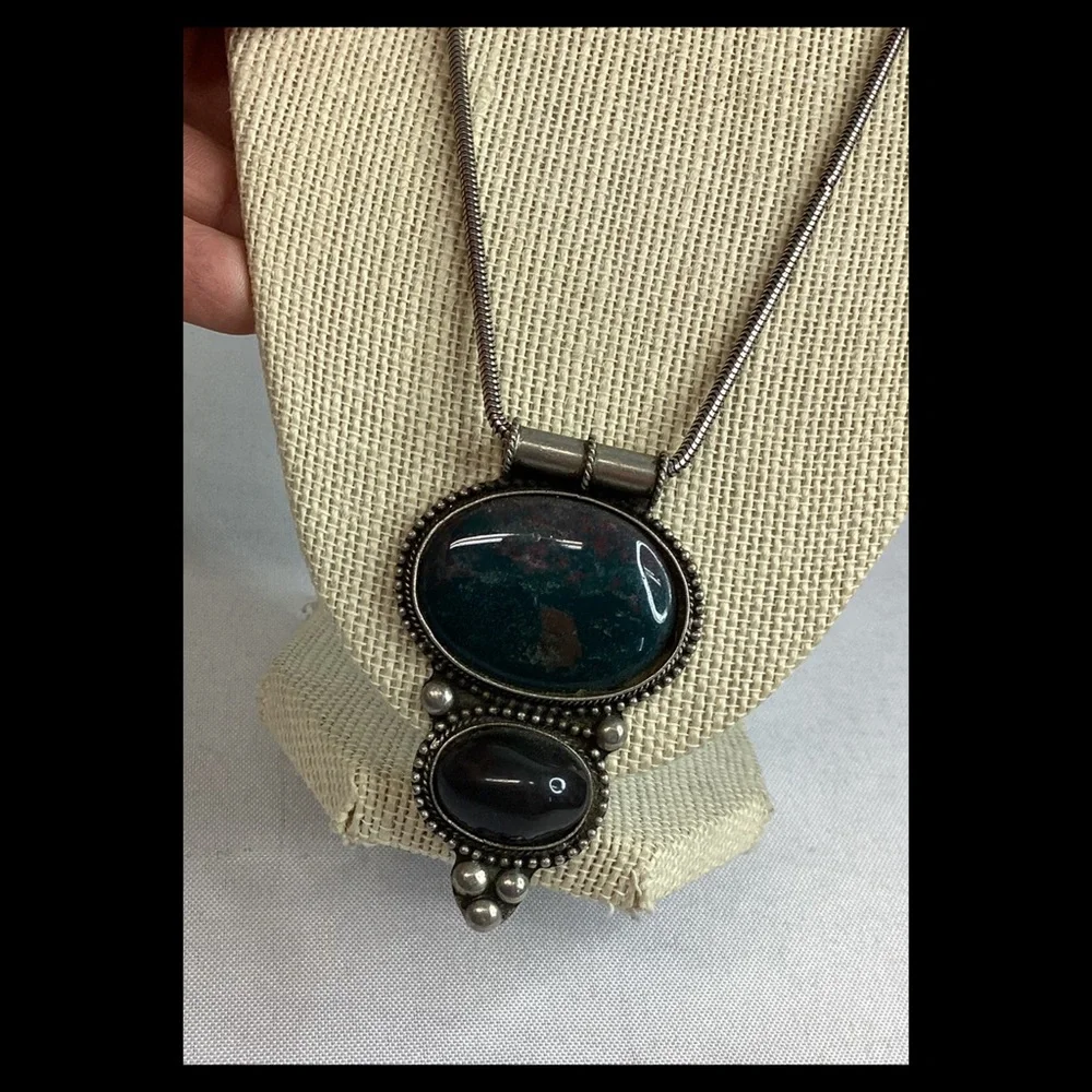 Elegant Black and Silver Pendant Necklace